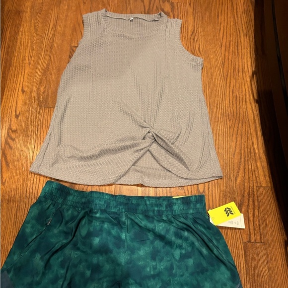 2 piece Athletic bundle size L - Picture 11 of 11